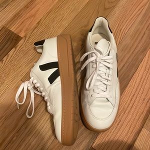Veja Sneakers Size 41